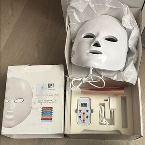 Newkey skin care LED Light Therapy Beauty  Mask - White